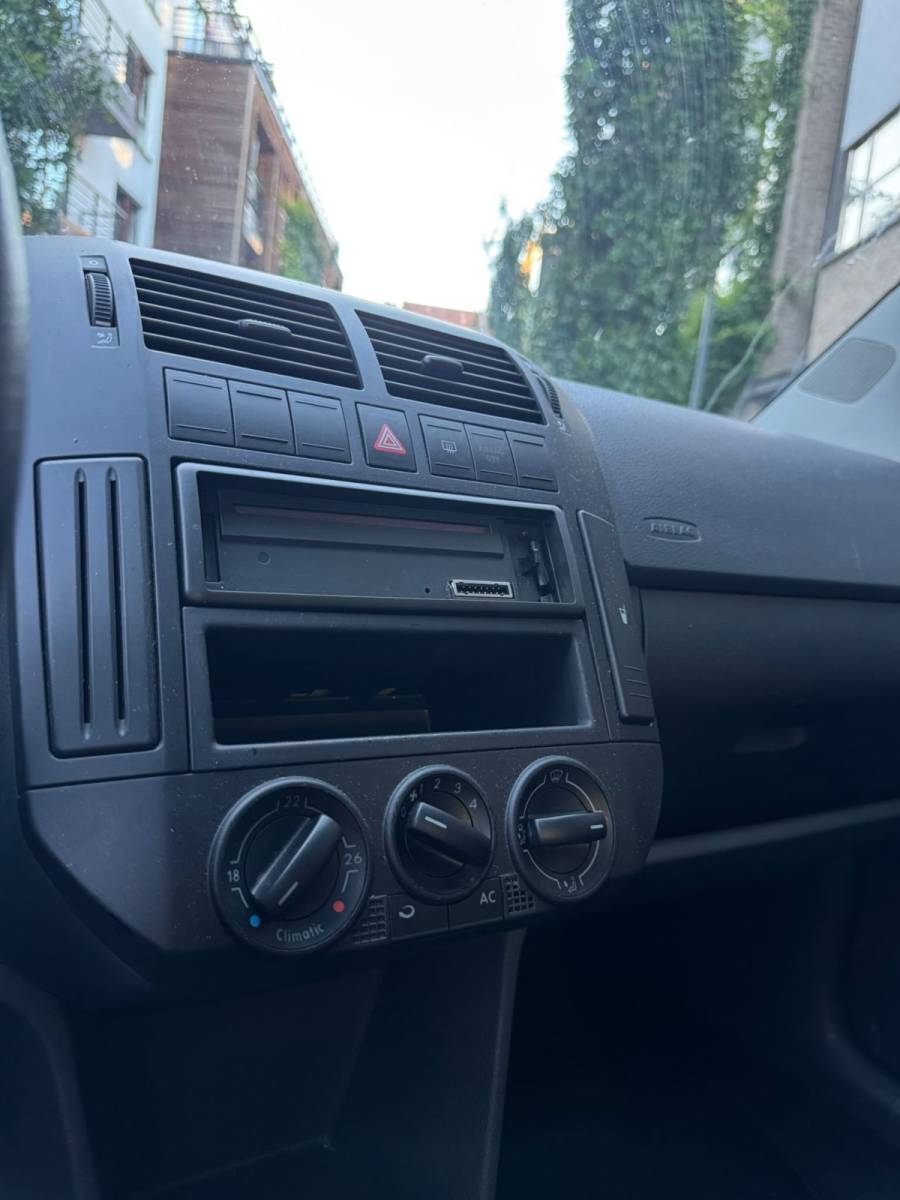 Volkswagen Polo photo 9