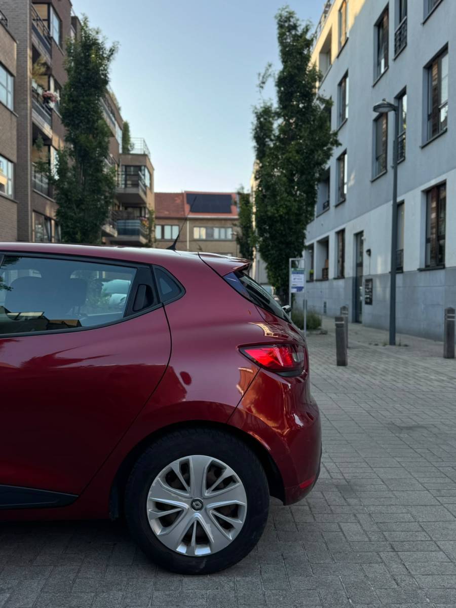 Renault Clio 4 photo 2