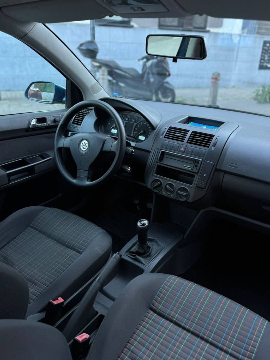 Volkswagen Polo photo 8