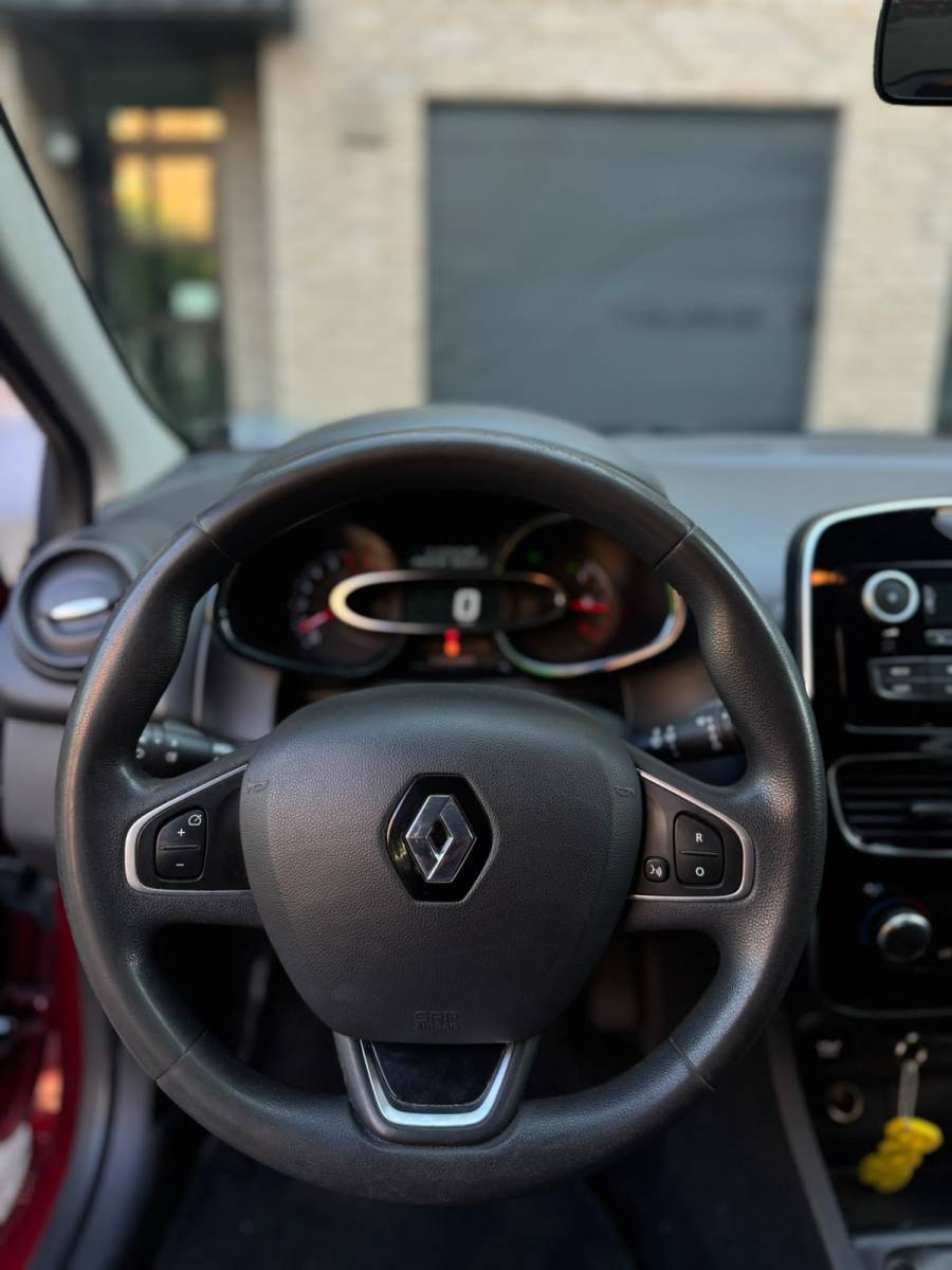 Renault Clio 4 photo 8