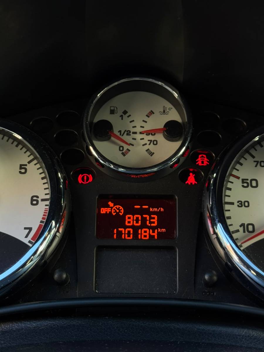Peugeot 207 photo 6